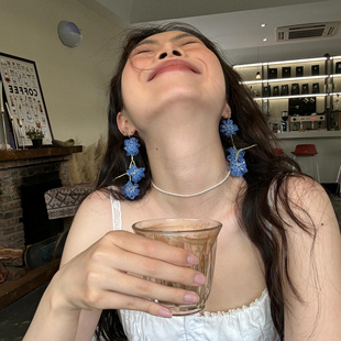 独特~蓝色花朵串珠耳环女小众设计高级感耳钉夸张网红度假风耳饰
