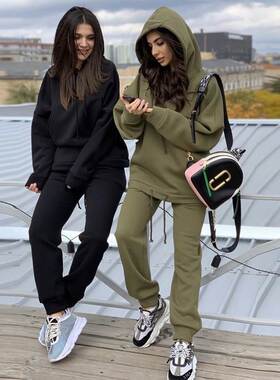 Women winter clothes sweaters宽松加绒连帽卫衣长裤休闲两件套