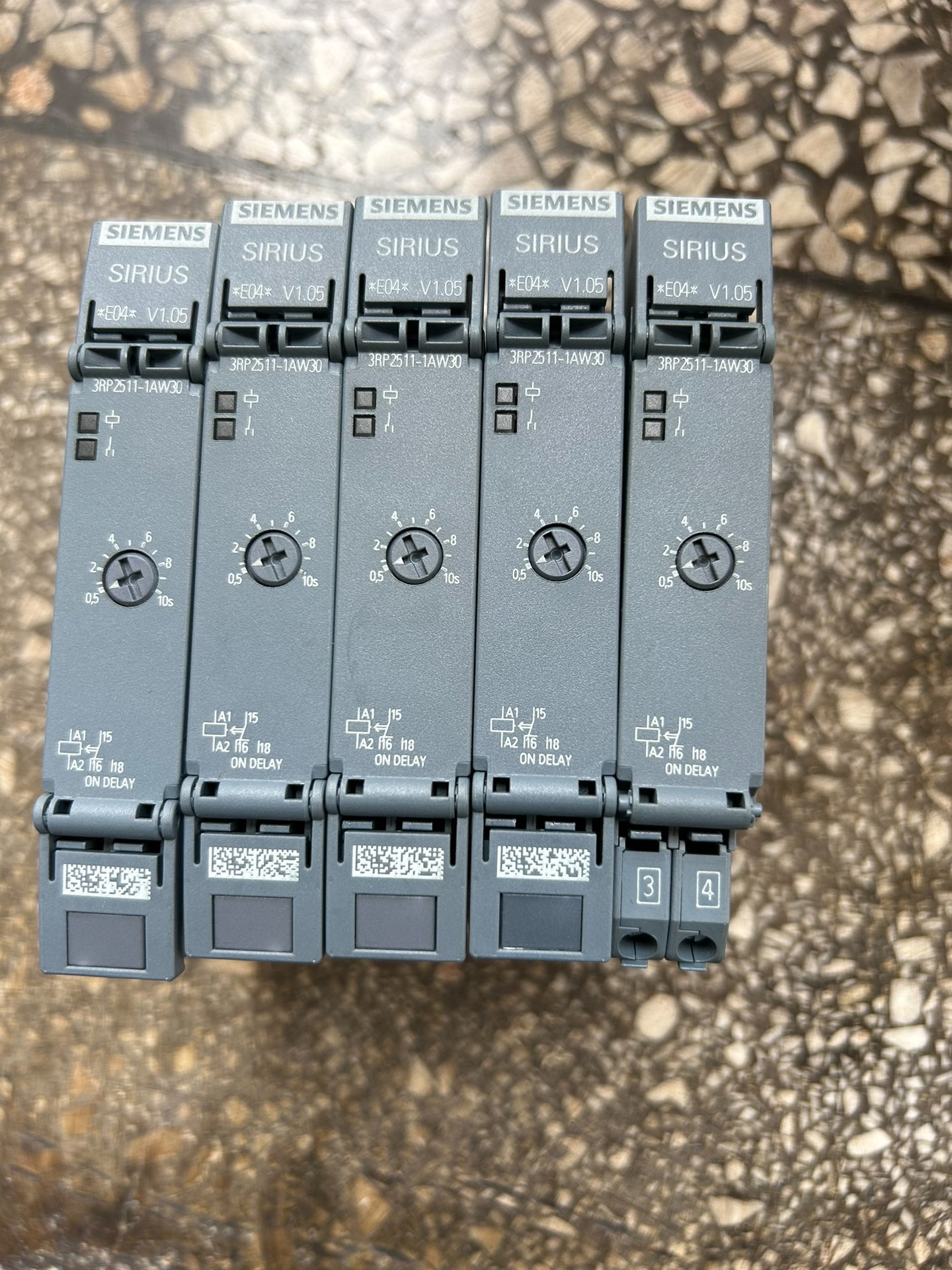 西门子时间继电器 3RP2511-1AW30 成色95新