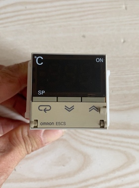 欧姆龙 温控器，型号：E5CSRP，原装拆机，成色九成新，只