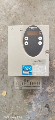 施耐德驱动器，LXM05AD14N4功能包好，