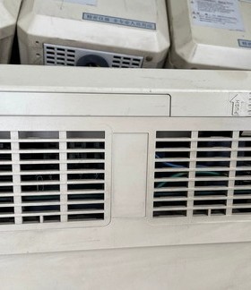 安川变频器656RC5，11千瓦的制动单元  9新