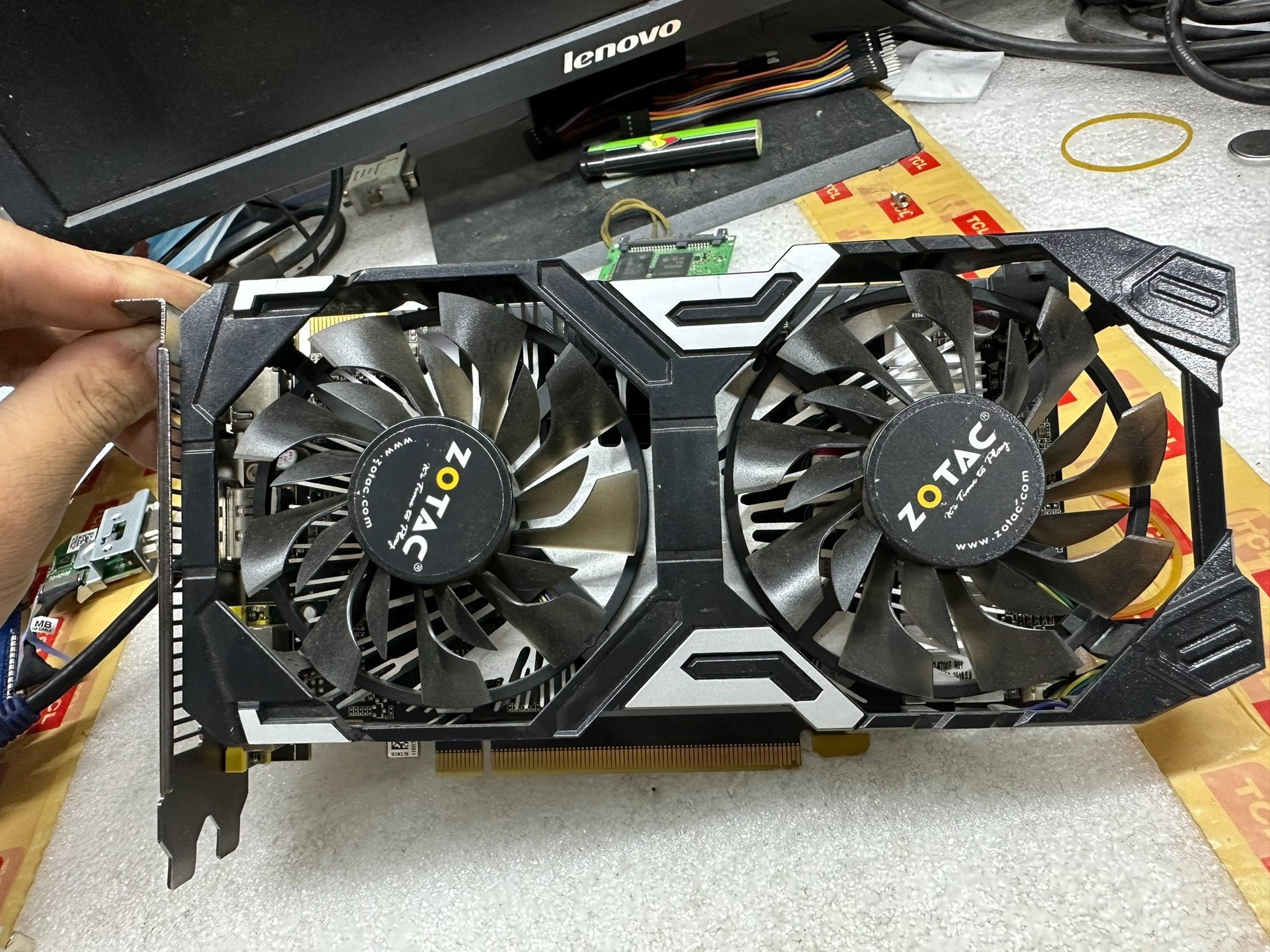 索泰GTX950 2G D5 显卡 成色漂亮 性能稳定完美