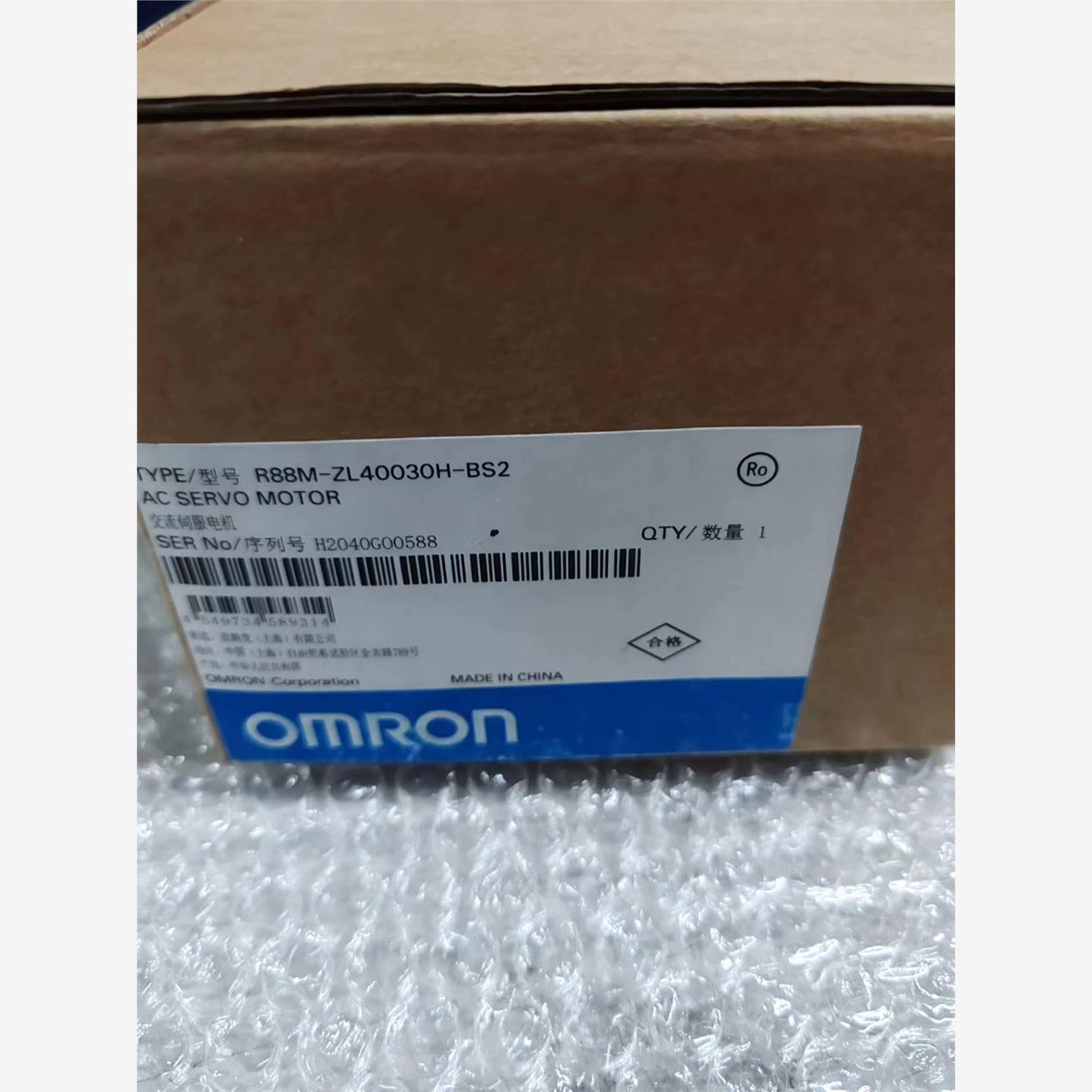 R88M-ZL40030H-BS2，OMRON 400W带刹议价