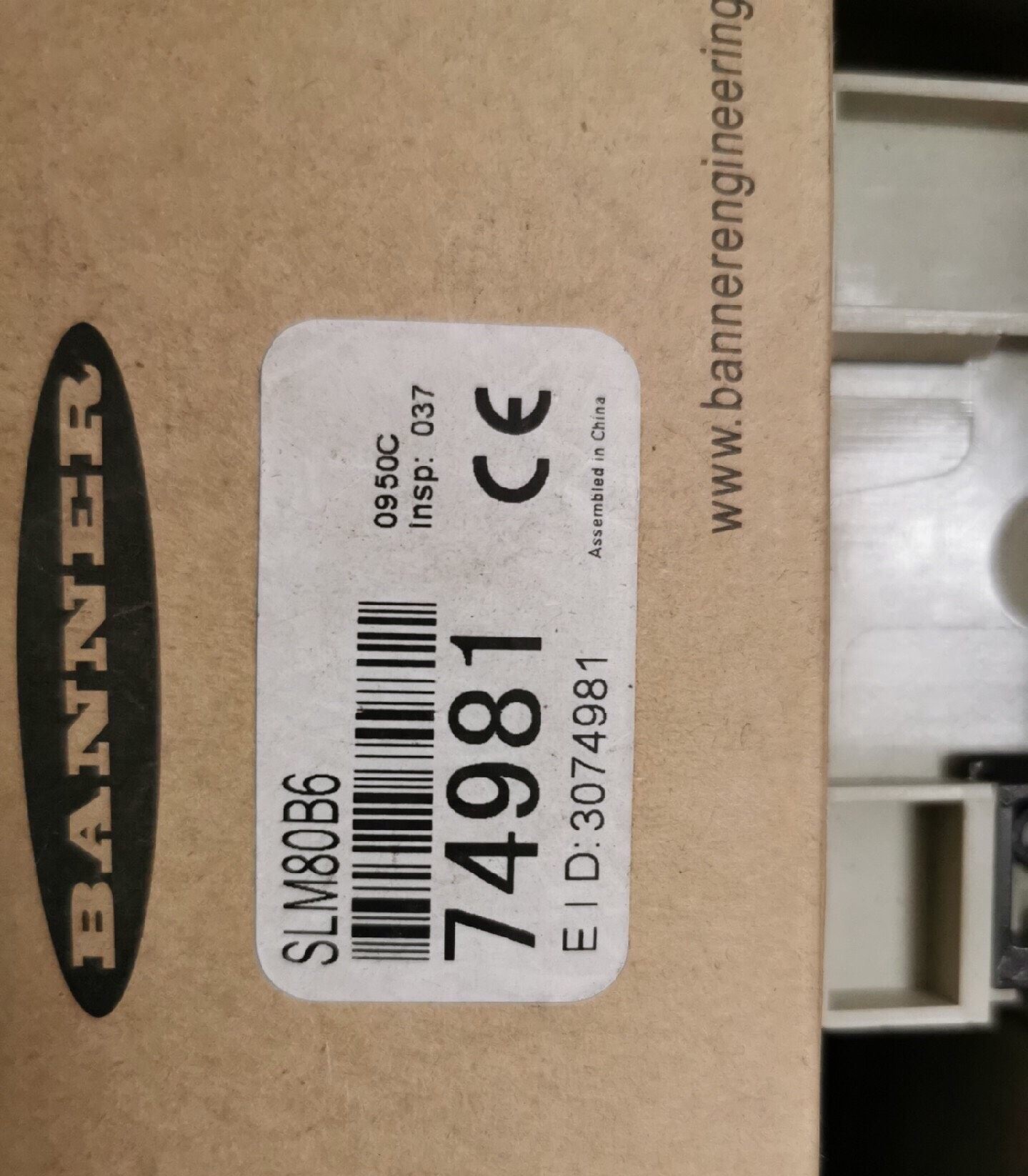 SLM80B6  BANNER槽型光电传感器