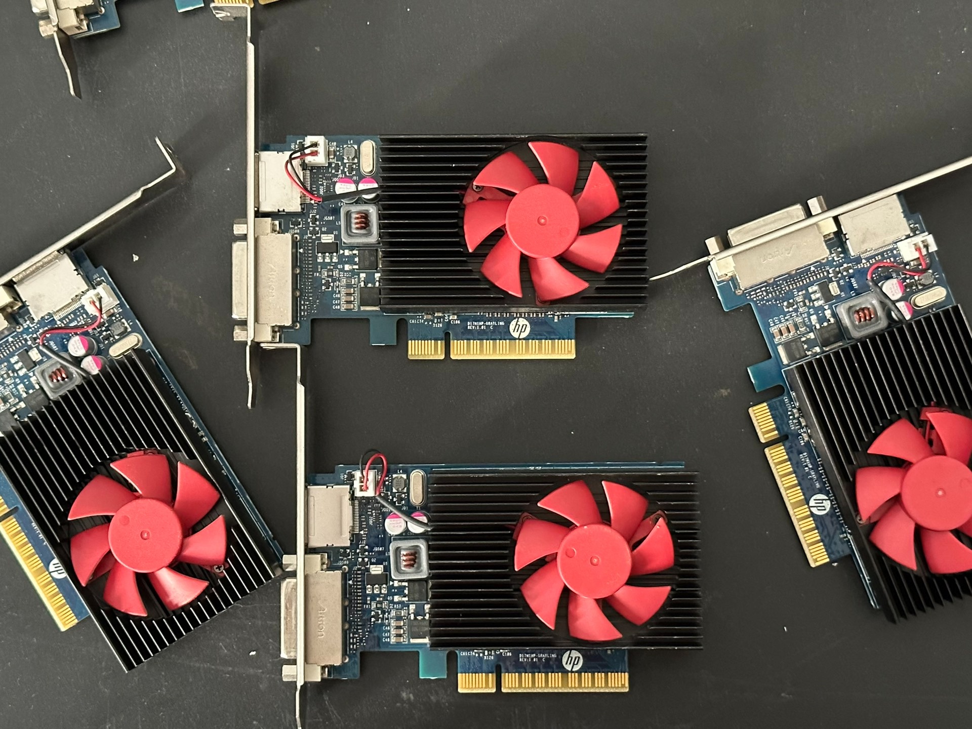 40片9新惠普GT730  2G 显卡PCIE 8X DP高