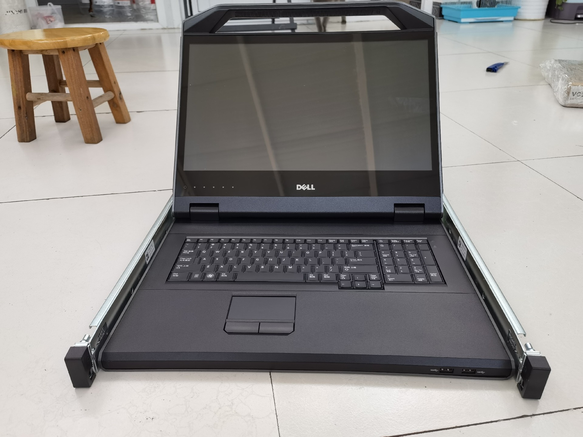 Dell 1U机架式18.5寸LED控制台KMM LED18