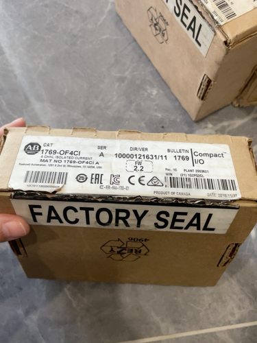 1769-OF4CI ，9成新带原包装说明书，标签发黄