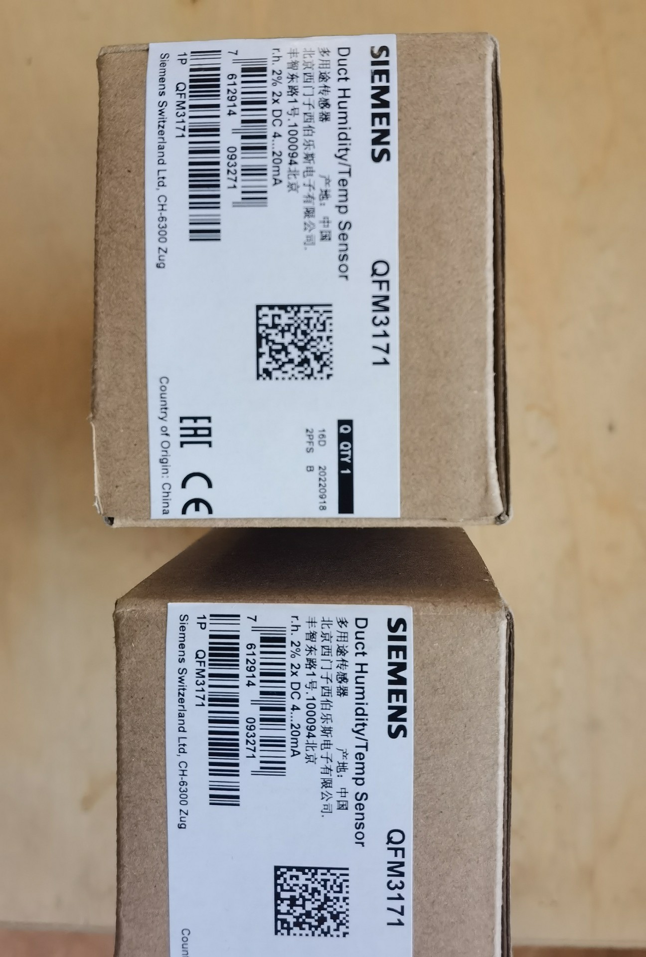 西门子风管温湿度传感器QFM3171,实物照片。全新库存。