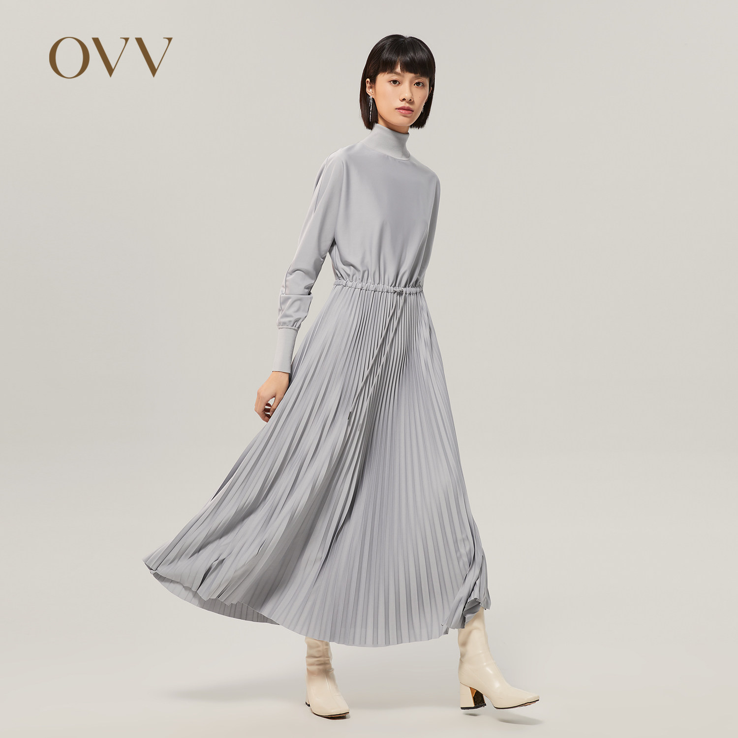 OVV秋冬女装优雅垂坠腰部抽绳高领弹力百褶长袖连衣裙