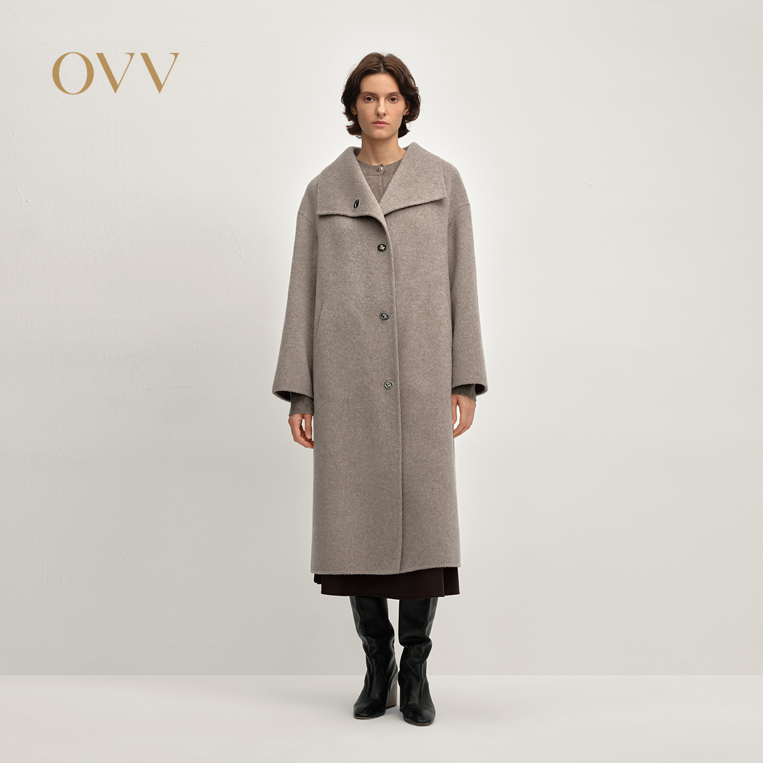 简约单排扣 精致翻领 高级优雅