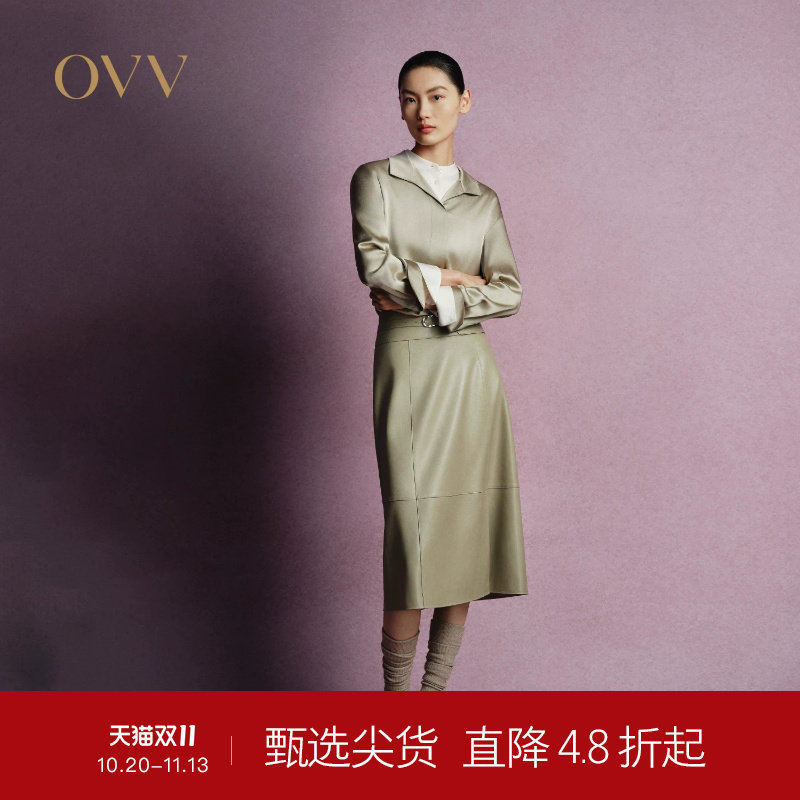 OVVOutlet秋冬热卖女装左前侧开衩金属D字扣装饰皮质半身裙