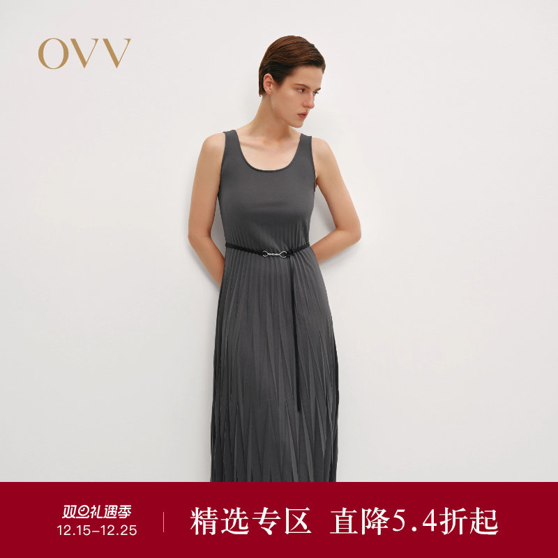 OVVOutlet秋冬热卖女装时髦圆领设计感百褶下摆吊带连衣裙