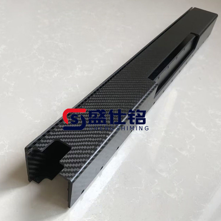 碳纤维紧固件 厂家定制碳纤维矩形管多种规格方管 型材连接件