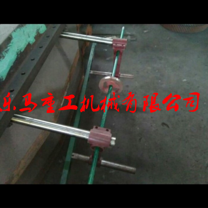 上海长江3X2000剪板机后挡料总成挂脚轮壳孔径50精确定位厂家直销