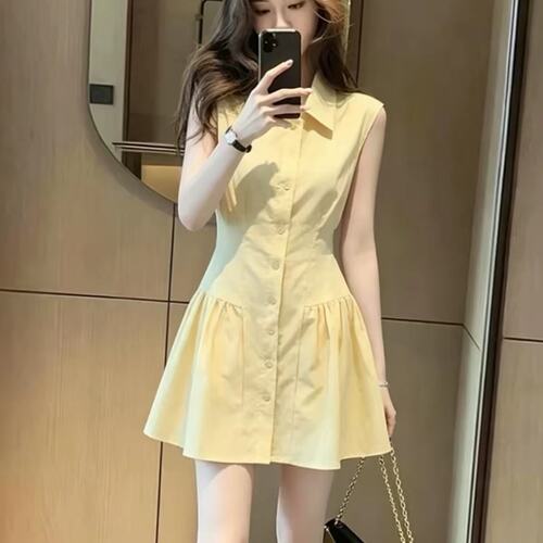 法式温柔黄色polo领收腰连衣裙女夏无袖设计感减龄小个子背心短裙