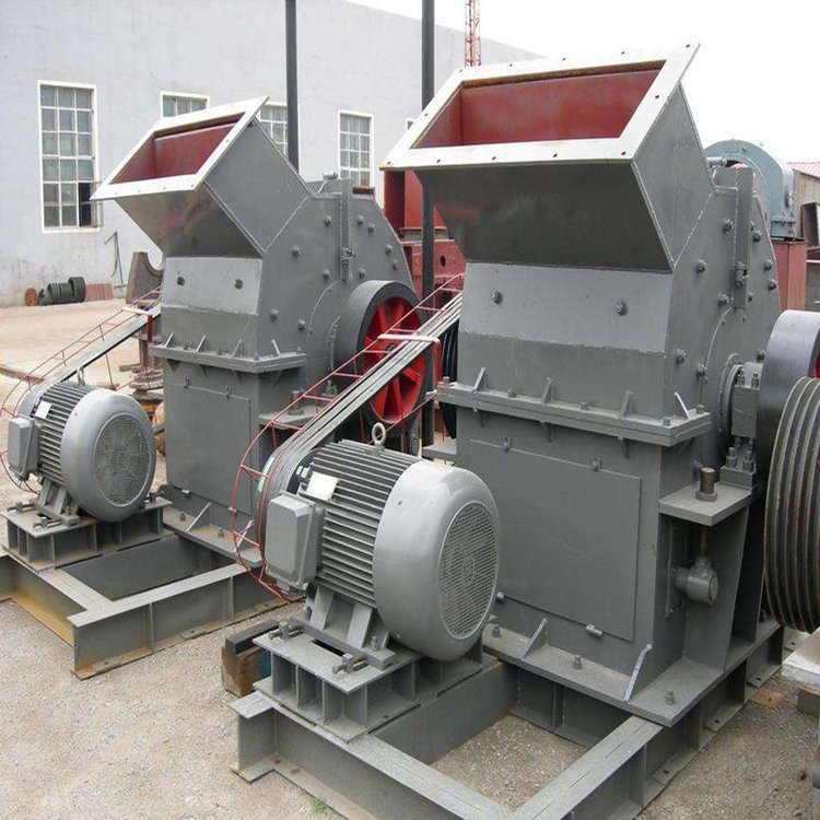 PC800*600小型移动锤式破碎机
