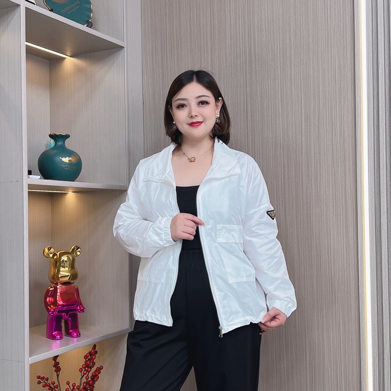 白色外套女2023春秋新款大码冲锋E衣休闲短款风衣夹克薄款开衫上