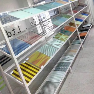 超白彩釉玻璃喷绘玻璃钢化白色圆点双层夹胶中空幕墙隔断装饰定制