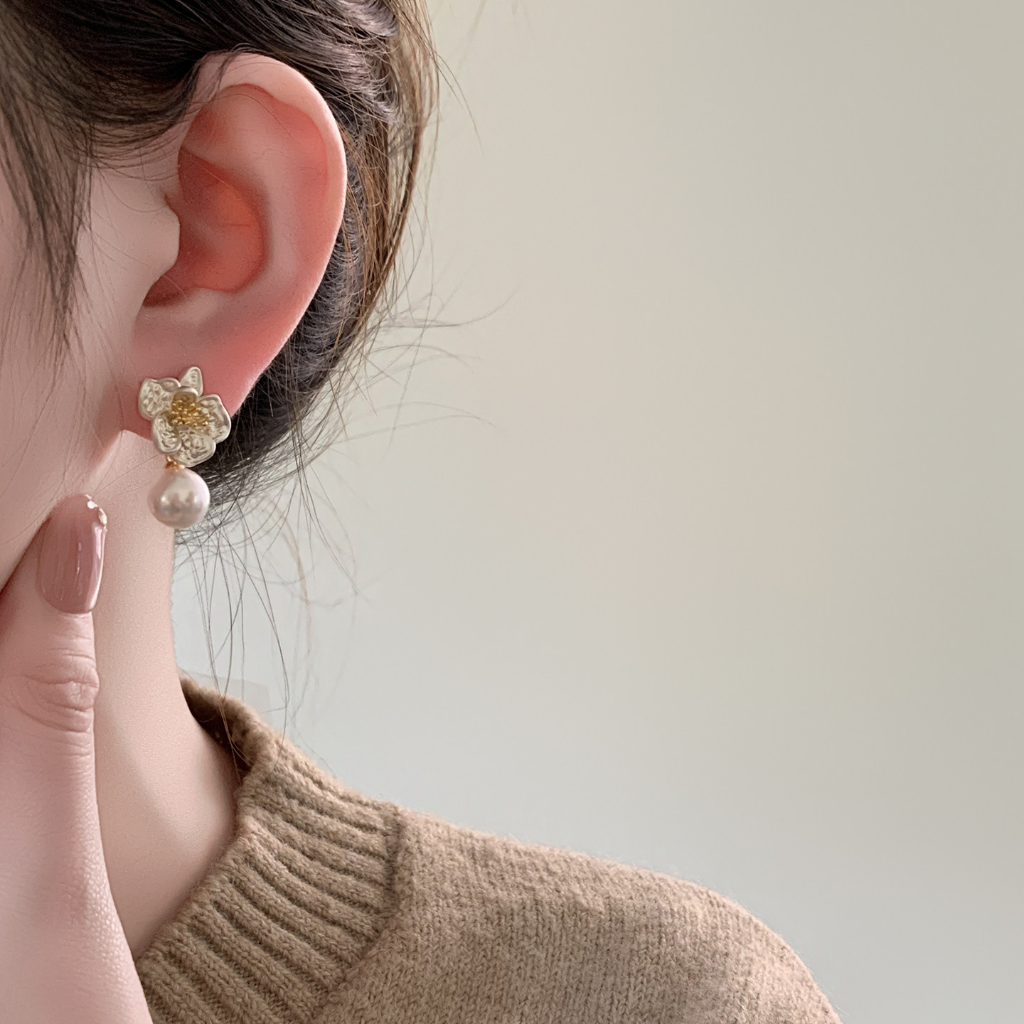 巨好看的老钱风复古珍珠耳环女新款适合圆脸的独特高级感气质耳饰