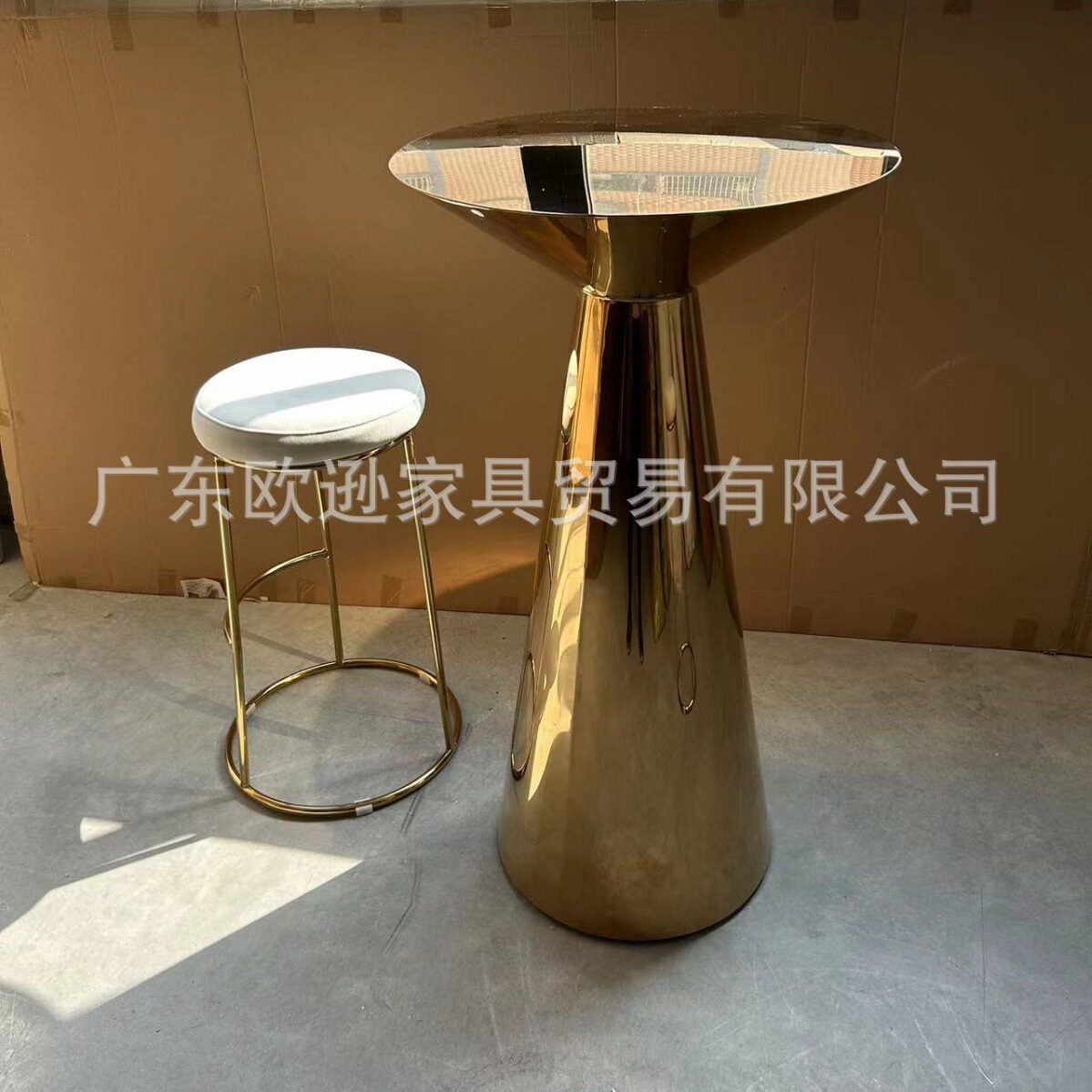 蘑菇台不锈钢钛金亮光吧桌