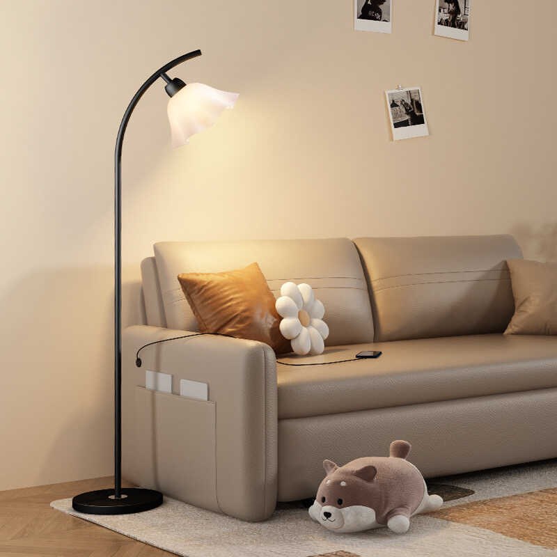 客厅落地灯沙发旁奶油风立式台灯卧室床头灯花瓣氛围灯书房装饰灯