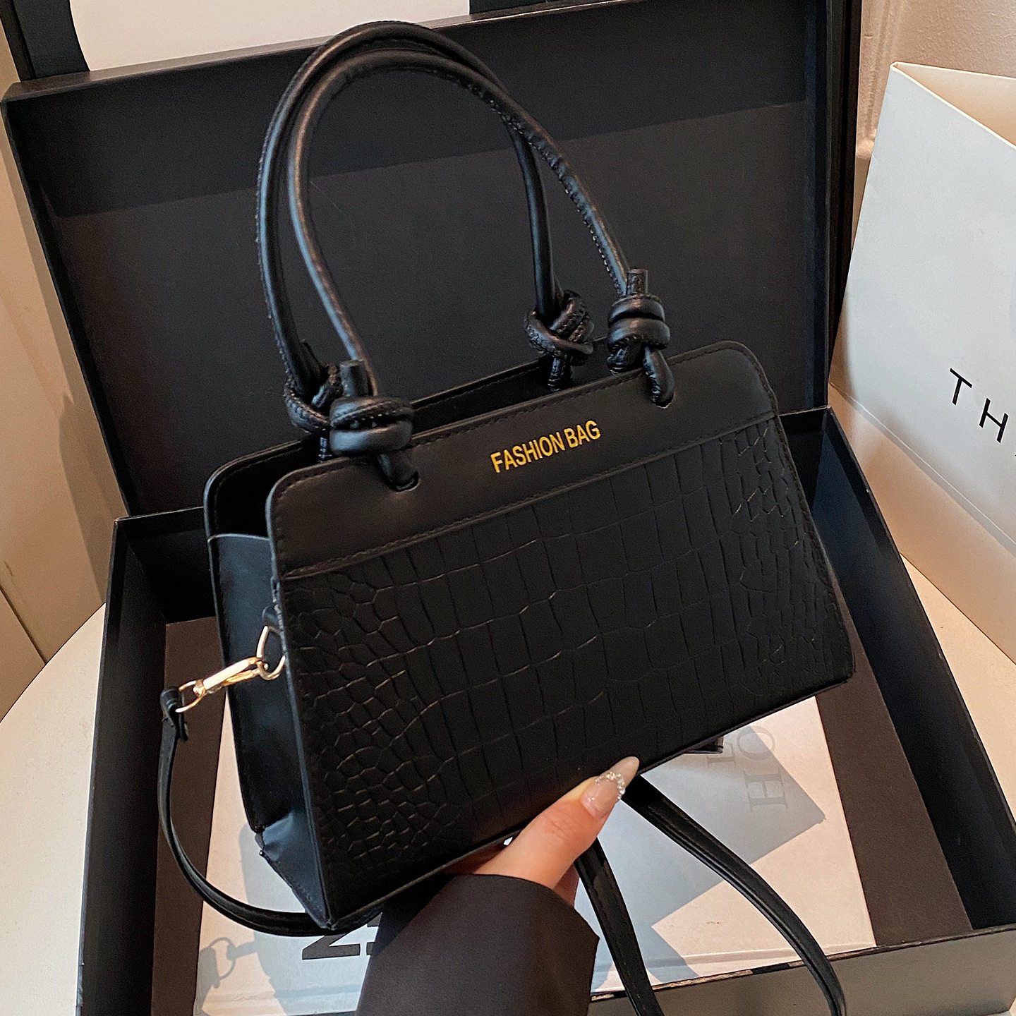 大容量拼接春季2025休闲新款韩版潮流时尚欧美ins单肩手提小方包