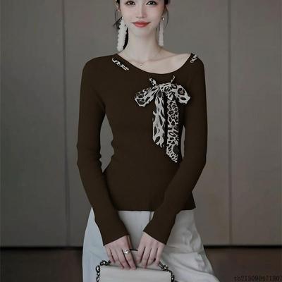 超火减龄独特超好看单穿上衣小众不撞款韩系咖色豹纹针织衫女秋季