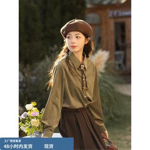 复古绿灯芯绒衬衫女2026春装新款港风设计感长袖内搭衬衫