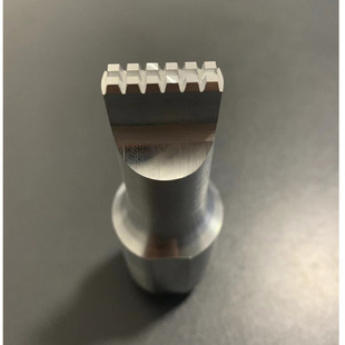 30K超声波焊头铝合金超声波焊接模具汽车内饰门板穿刺头子制造