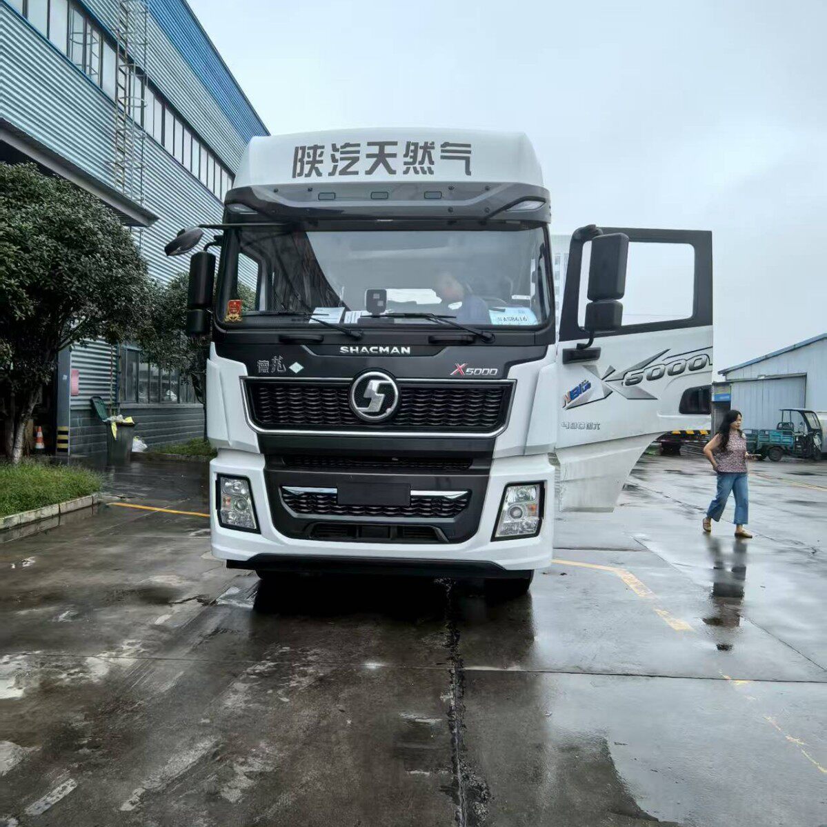 外贸出口铝合金半挂车60立方油罐车可分仓装柴油汽油等价格便宜