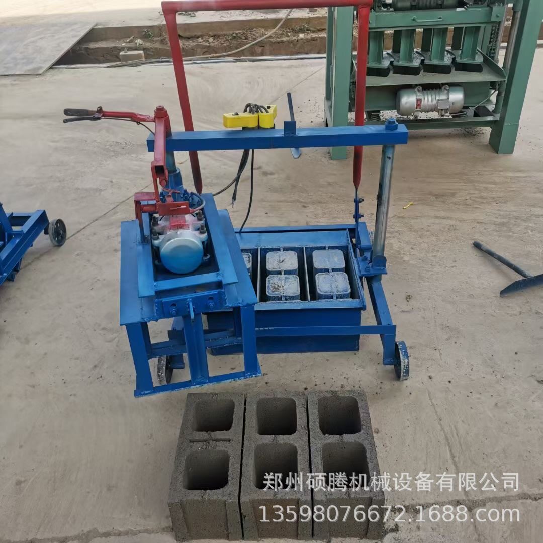 移动式一次打三块空心砖机