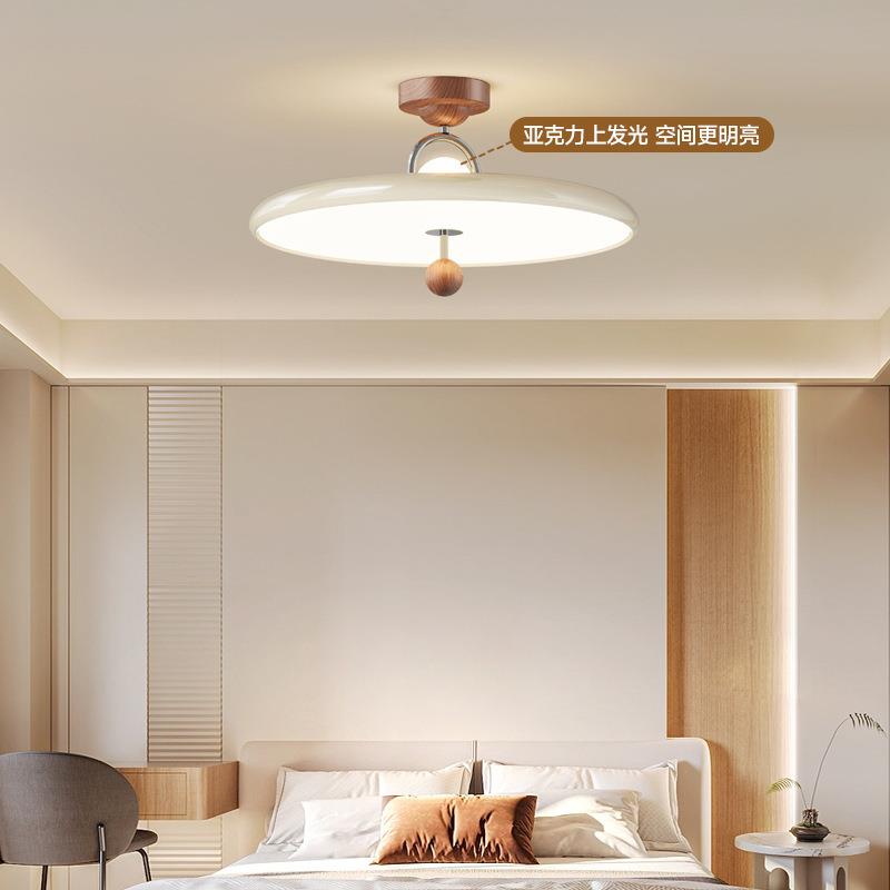 全光谱中古卧室吊灯护眼飞碟灯法式奶油风胡桃木纹房间主卧吸顶灯