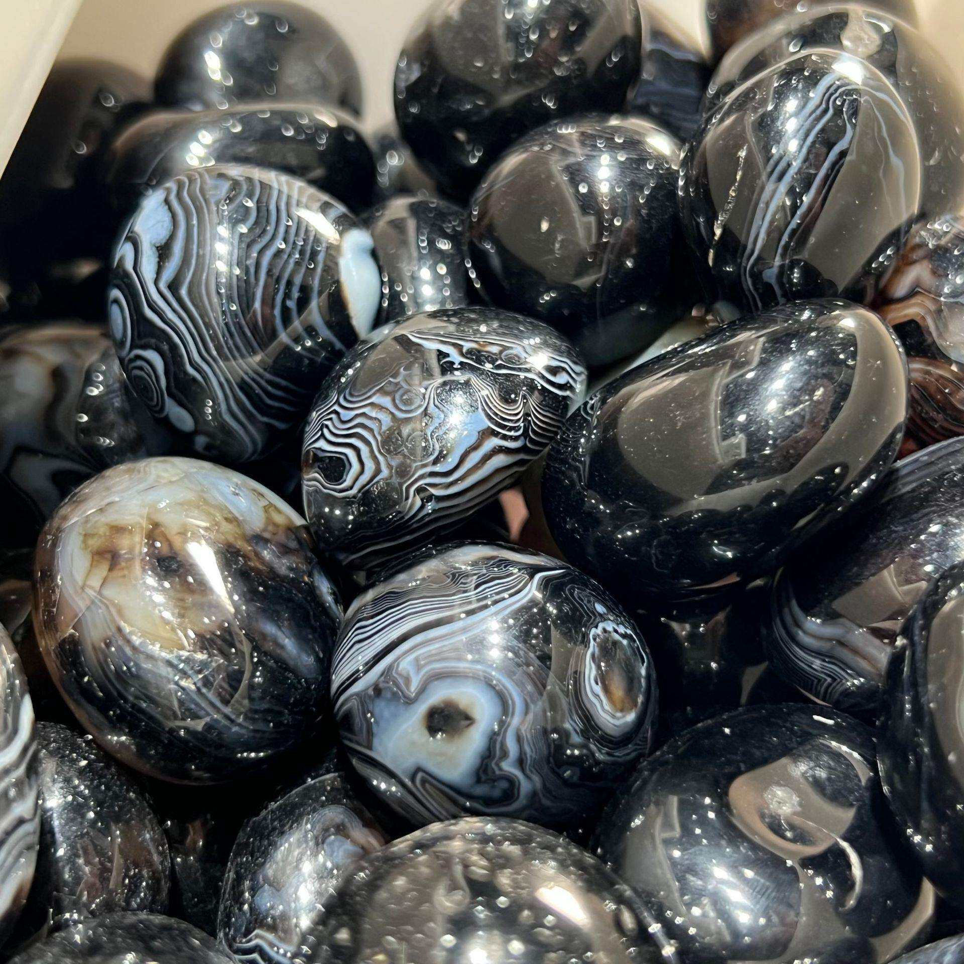 天然3-5厘米黑玛瑙滚石玛瑙大颗粒彩玛瑙碎石水晶滚石消磁石