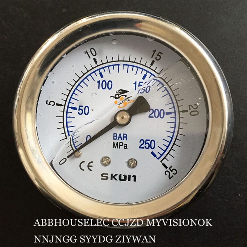 SKON不锈钢耐震压力表0-25MPa协钢1/4牙轴向背接防震油压表250BAR