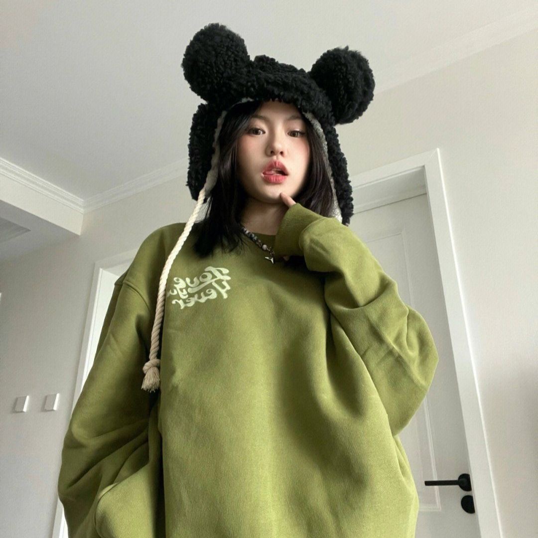 chic韩系氛围感秋冬加绒加厚圆领卫衣女复古设计感宽松长袖上衣潮