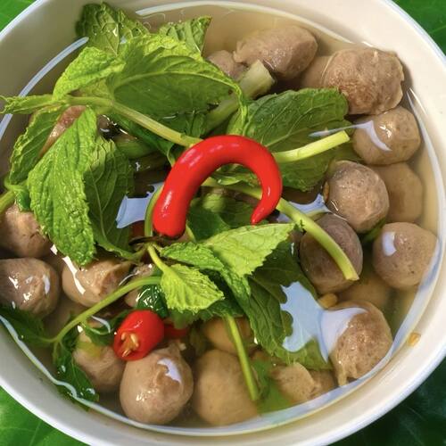 云南德宏特产傣味新鲜手打牛肉圆子小牛肉丸送沾水