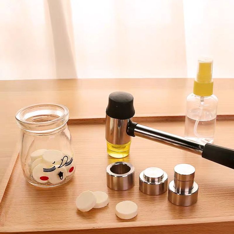 自制奶片工具小型手动奶片机卡通图案模具奶粉压片宝宝零食图片