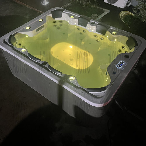 户外大池jacuzzi outdoor亚克力8人冲浪按摩智能泡澡浴池水疗SPA