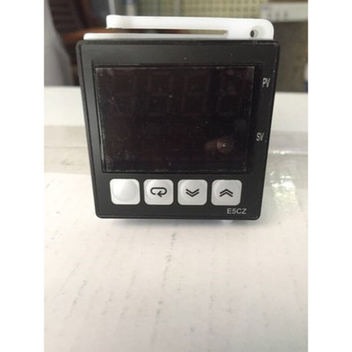温控器E5CZ-R2 Q2 E5CZ-Q2MT R2MT C2MT R2MT-500智能温度控制仪