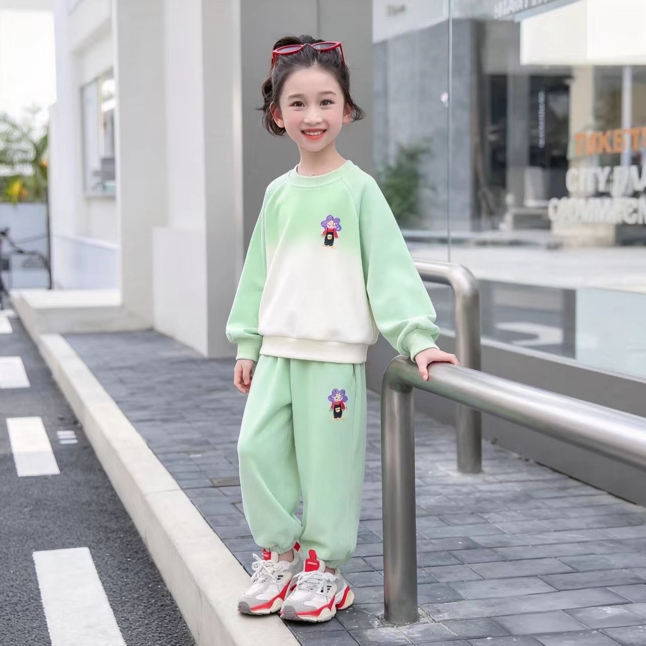 小女孩春秋款时髦洋气网红休闲