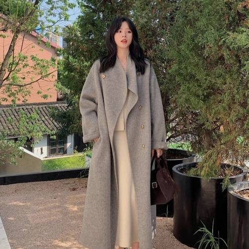 燕麦色毛呢大衣女中长款