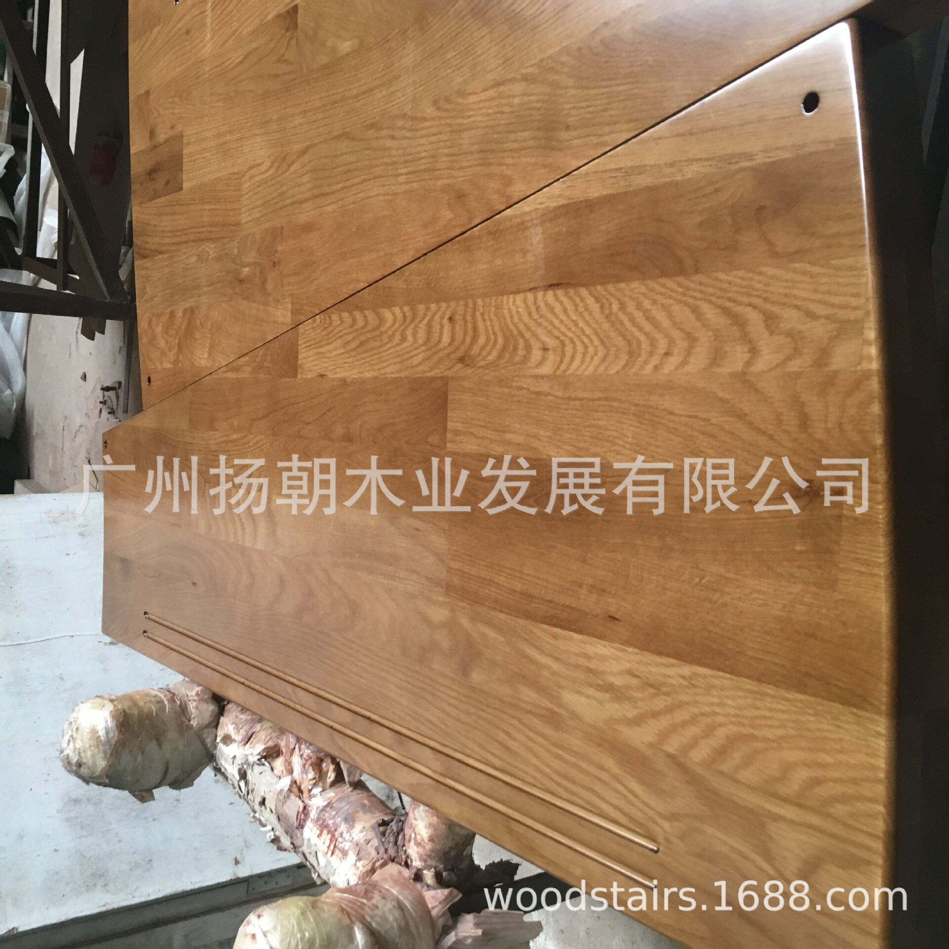 白橡木实木防滑环保耐用楼梯踏板