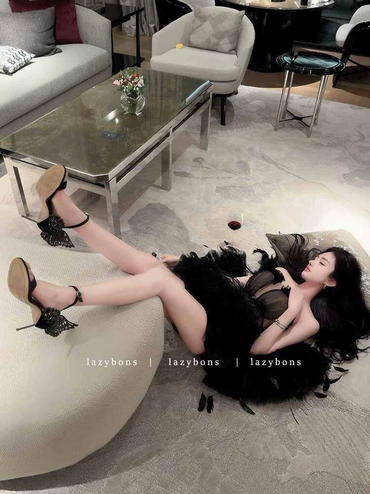 抹胸连衣裙女高级感名媛气质生日晚礼服性感镂空露腰网纱蓬蓬短裙