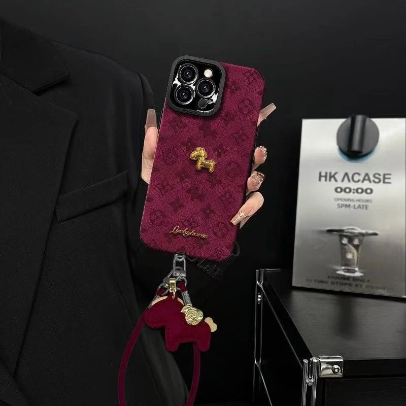 老花英文小马适用苹果17ProMax瞳眼翻毛皮壳华为Mate80酒红色荣耀500挂绳OPPOReno15软vivoX300小米17红米K80,3C数码配件,手机保护套/壳,淘宝优惠券,粉丝福利购,淘宝优惠卷