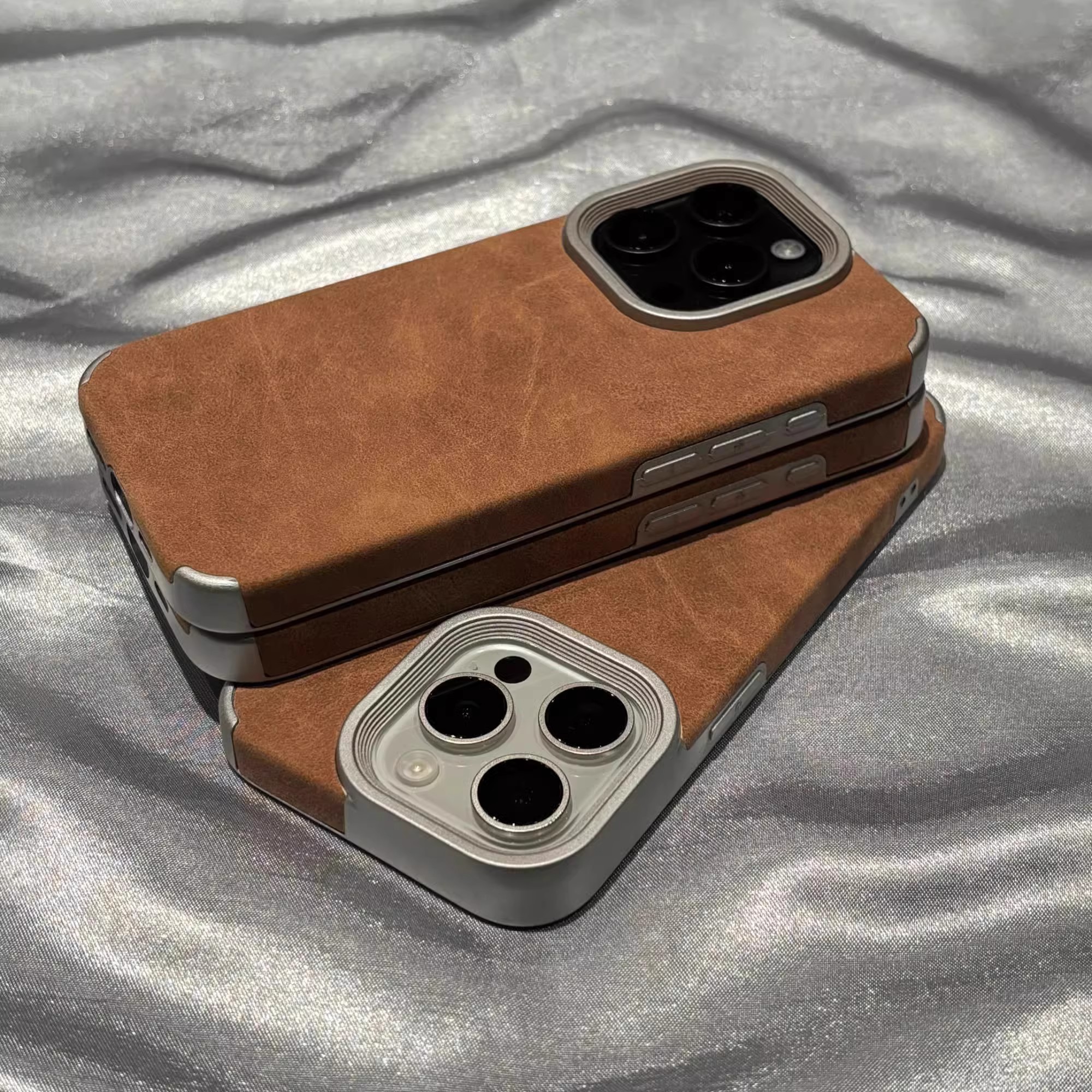 适用苹果卡其色电镀大孔翻毛皮壳