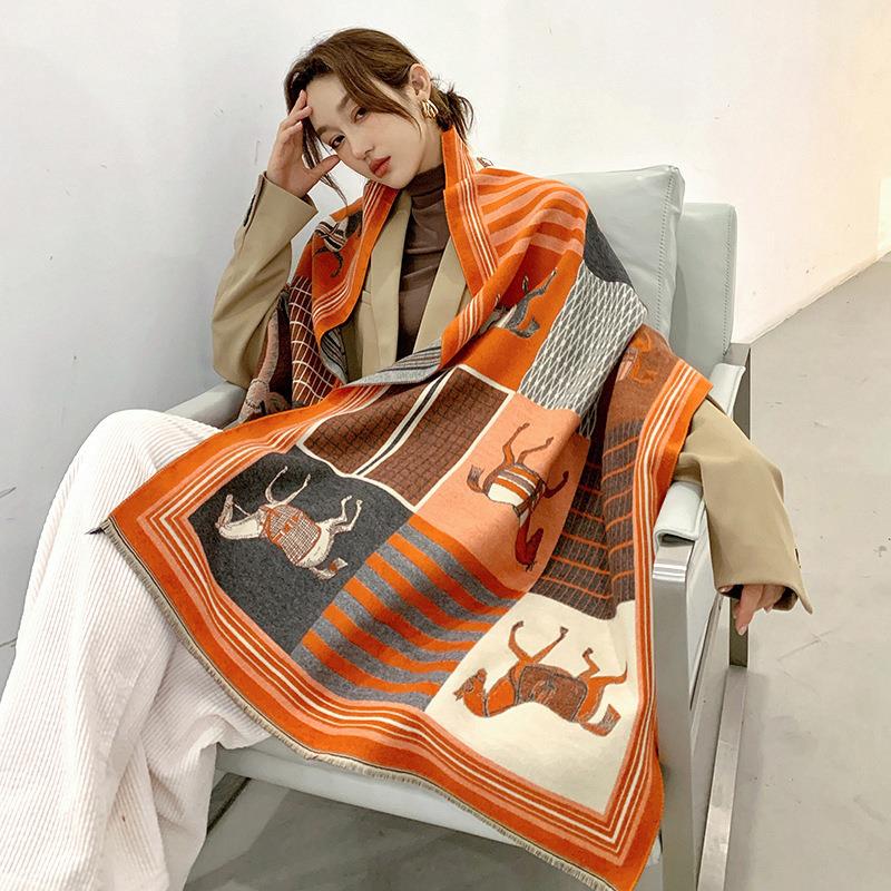 高级感仿羊绒双面围巾女冬季百搭大牌披肩办公室时尚披风外搭