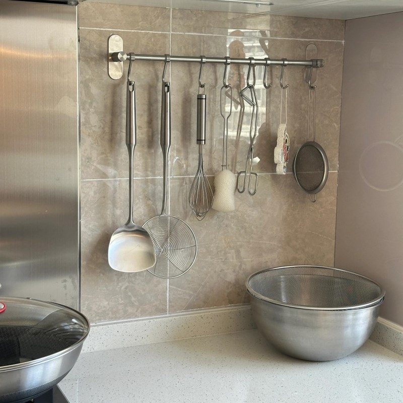 304不锈钢厨房挂钩墙上活动挂勾厨具挂杆砧板置物架勺Y子铲子挂架