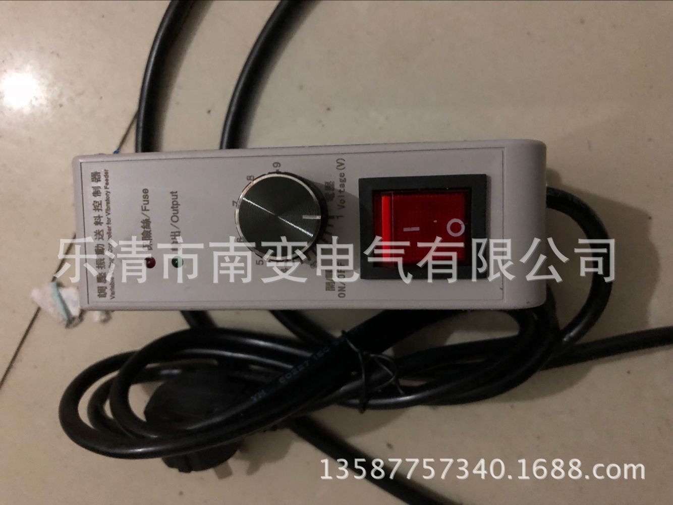 厂家直销振动盘调压振动送料控制器 半波全波 震动盘控制器1V-9V