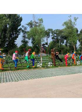 玻璃钢彩绘小丑骑车雕塑杂技马戏团陈美抽象园林绿化步行街摆件